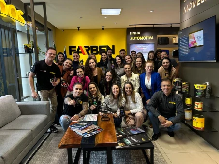 Bruno da Oficina Desamassa visita sede da Tintas Farben