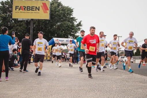 Corrida Farben 30 anos reúne mais de 300 participantes e famílias em Içara