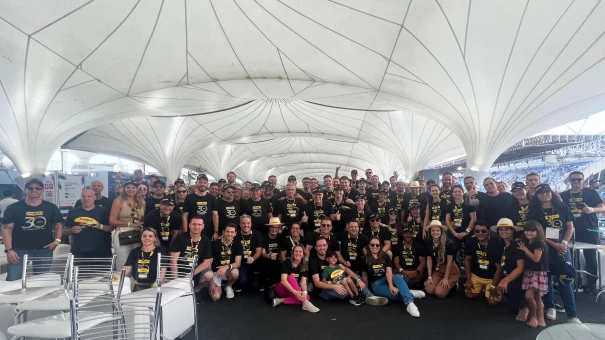 Equipe Farben conclui temporada da Porsche Cup a apenas um ponto do bicampeonato